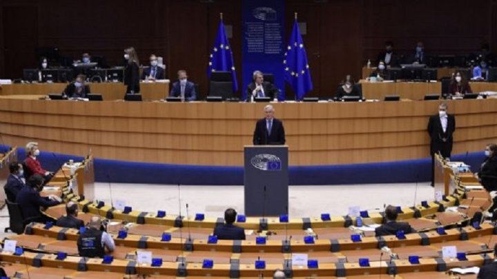 Foto: sesión plenaria del parlamento europeo (AFP)