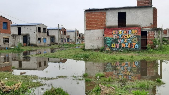 La pelea por vivienda, mientras se inundan