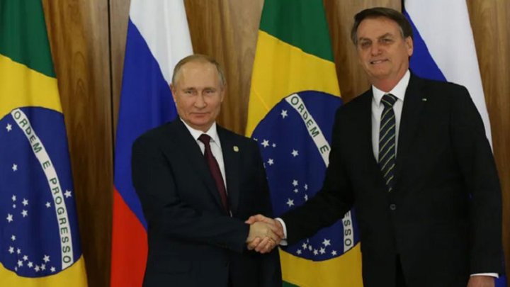 Putín y Bolsonaro en 2019 durante la reunión de los BRICS en Brasilia. Crédito: Mikhail Svetlov - Getty Images Europe