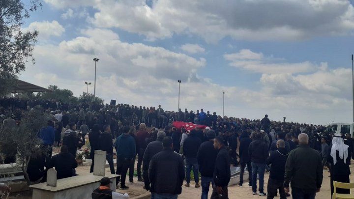 Funeral de Sanad Harbad, en Rahat, este miércoles. Foto: Santiago Montag