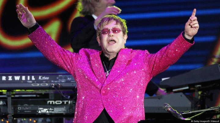 Elton John en concierto. Foto: D. Kitwood.