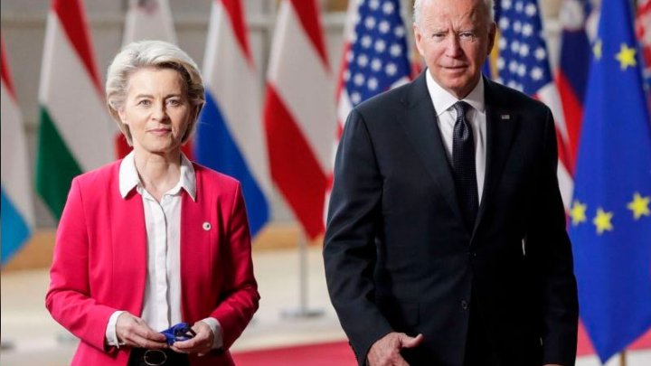 Presidenta de la Comisión Europea, Ursula Von der Leyen, con Biden