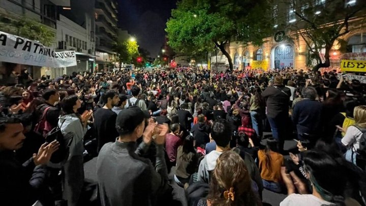 Asamblea masiva en Facultad de Psicología (UBA)