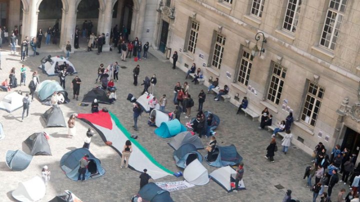 Acampada por Palestina en La Sorbona, París.