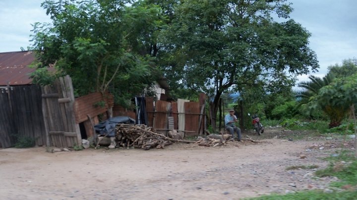 vivienda de familias de La Esperanza en Lote Parapeti