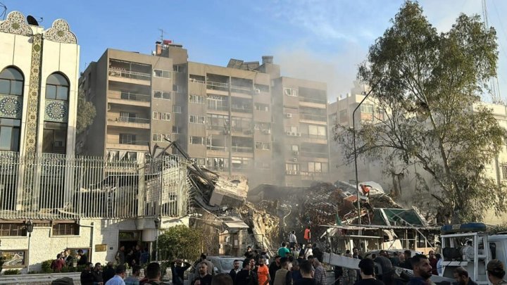 Edificios destruidos en la zona de la embajada iraní en Damasco, la capital de Siria. PH: Maher AL MOUNES / AFP