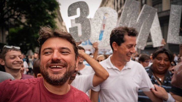 Juan Grabois junto a Wado De Pedro