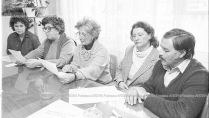 Conferencia del matrimonio Gatica Caracoche junto a Abuelas de Plaza de Mayo. Imagen: Fondo Agencia de Noticias