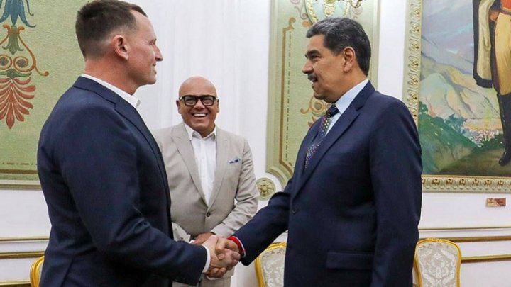 En la fotografía Richard Grenell y Maduro en la casa presidencial de Miraflores