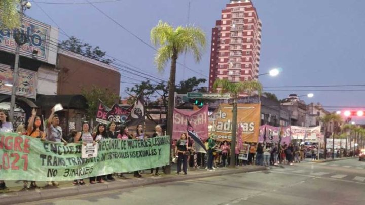 La movilización reunió a centenares de participantes que se movilizaron por las calles de Tigre.