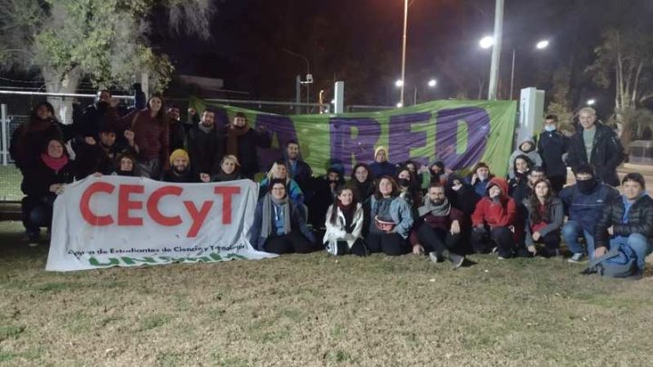 Jóvenes trabajadores informales, estudiantes universitarios y secundarios son parte de la agrupación La Red.