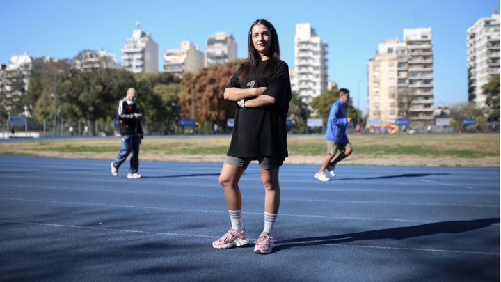 Nemesia Hijós, autora del libro Runners. Foto: José Nico. 