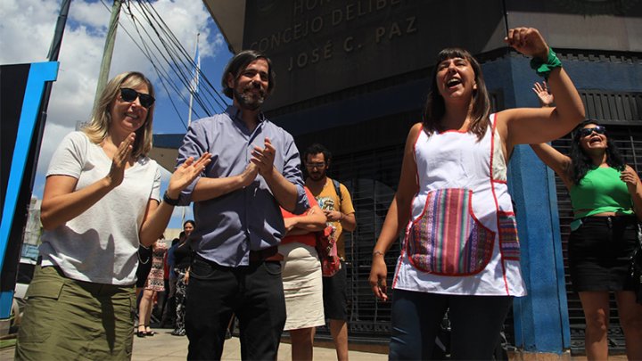 Anabela Colli asumió como concejala por el PTS en el FIT-U. Fotografía: Rodrigo Wilson