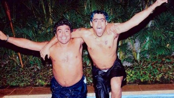 Rodrigo con Diego Maradona en el mayor pico del éxito