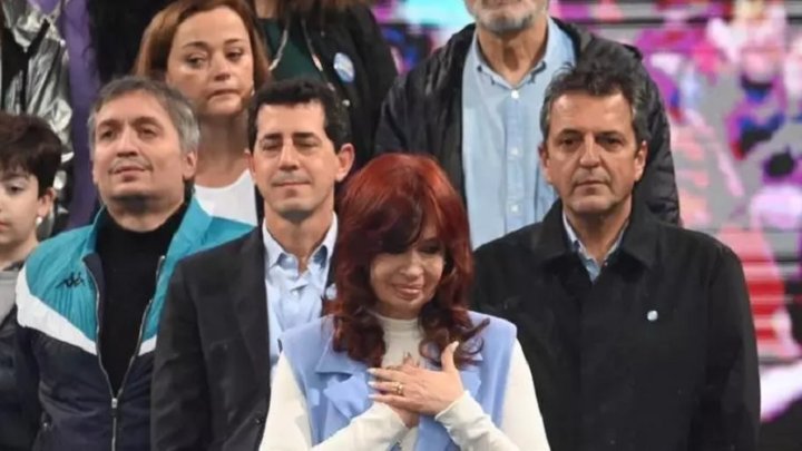 Máximo K, Cecilia Moreau, De Pedro y Massa en el acto de Cristina Kirchner