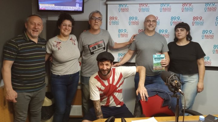 Juan Ignacio Provéndola, autor del libro Operativo Tilcara 86, visitó los estudios de Radio Con Vos. Conversó con Pablo Anino, Malena Cig, Augusto Dorado, Fernando Rosso, Celeste Murillo y Diego Sacchi.