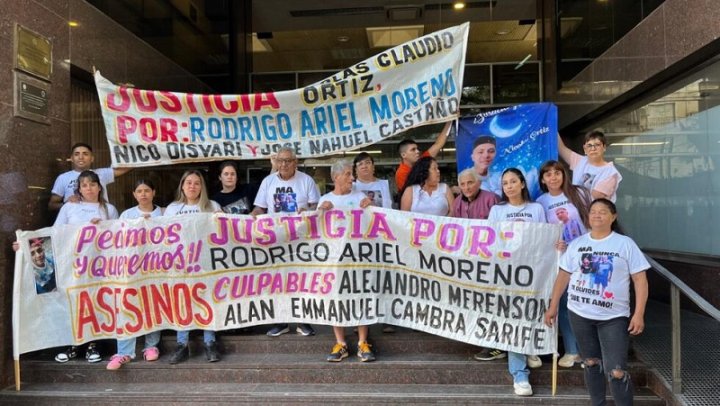 Familias de las víctimas a la salida de los Tribunales de San Isidro | Foto Prensa CMP