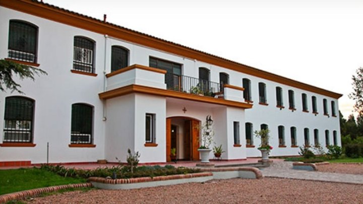 Frente del Hogar de las Hermanas Trinitarias de Boulogne