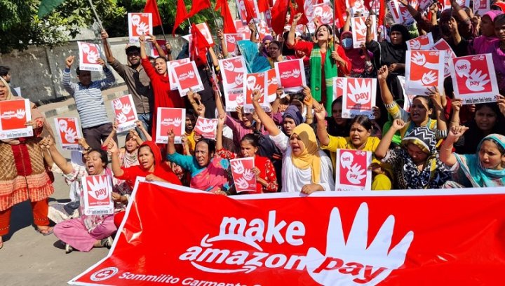 Trabajadoras textiles de Bangladesh participan de la jornada de protestas #MakeAmazonPay este Black Friday.