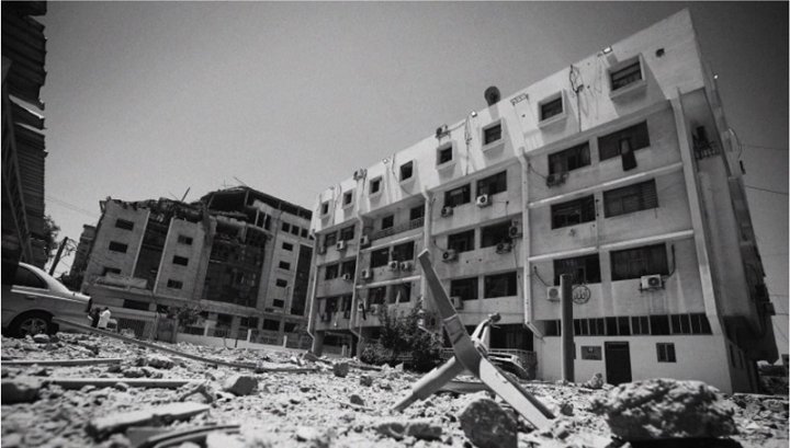 El edificio del Ministerio de Salud de Palestina en Gaza fue parcialmente destruido durante los bombardeos israelíes. (Photo: Anas Baba/AFP)