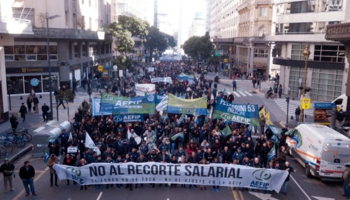 Movilización de la AEFIP desde el obelisco a la sede central en Plaza de Mayo, realizada el pasado 9 de agosto