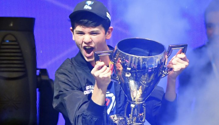 Kyle ‘Bugha‘ Giersdorf, el campeón de la Copa Mundial de Fortnite. Foto: Infobae