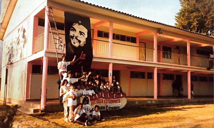 Fuente: Archivo Barricada Socialista - Estudiantil (1997), Colegio IDEC-Juan XXIII.