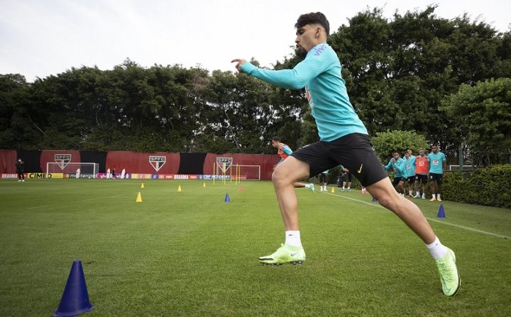 No pero sí. La selección brasileña se negaba pero claudicó y ya está entrenando para jugar la Copa América.