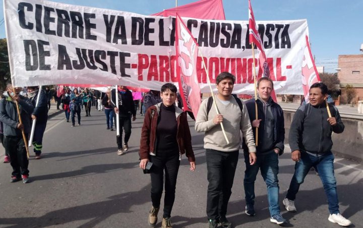 Natalia Morales (Diputada provincial MC), Alejandro Vilca (diputado nacional), Gastón Remy (concejal de San Salvador) y Julio Mamani (concejal de Palpalá), del PTS en el Frente de Izquierda Unidad