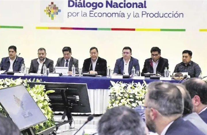 Foto: APG (Reunión de Gobierno y empresarios)