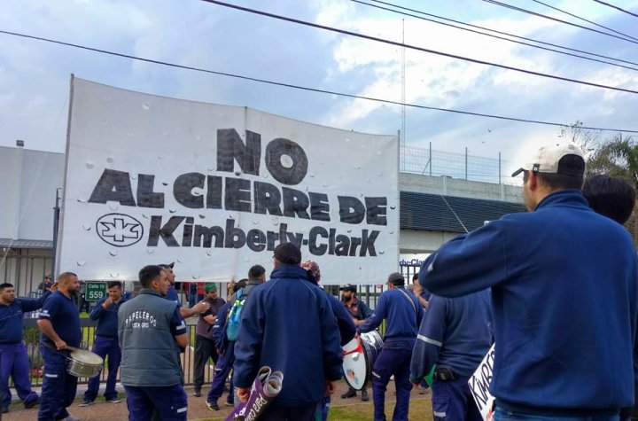 Papeleros de Kimberly Clark en lucha