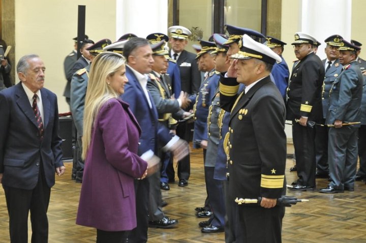 Foto: Archivo de la página web del Ministerio de la Presidencia de marzo de 2020 (cuando Áñez nombraba nuevo Alto Mando Militar)