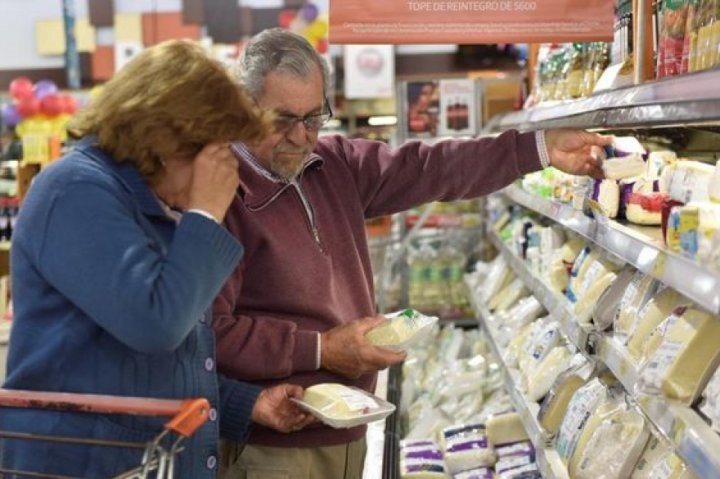 En el día del veto de Milei al aumento a las jubilaciones, el Indec dió a conocer el dato de inflación de agosto.