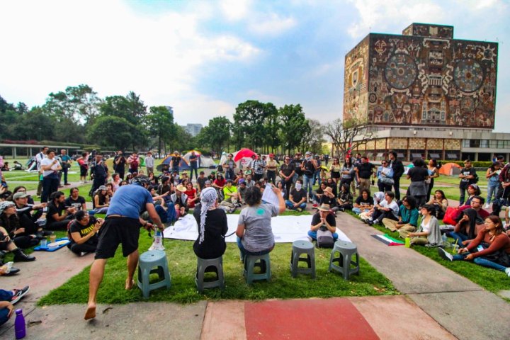 Imagen: campamento en solidaridad con Gaza en el campus de la Universidad Nacional Autónoma de México. Este martes miles de estudiantes de la Facultad de Ciencias votaron un relaizar un paro en apoyo.