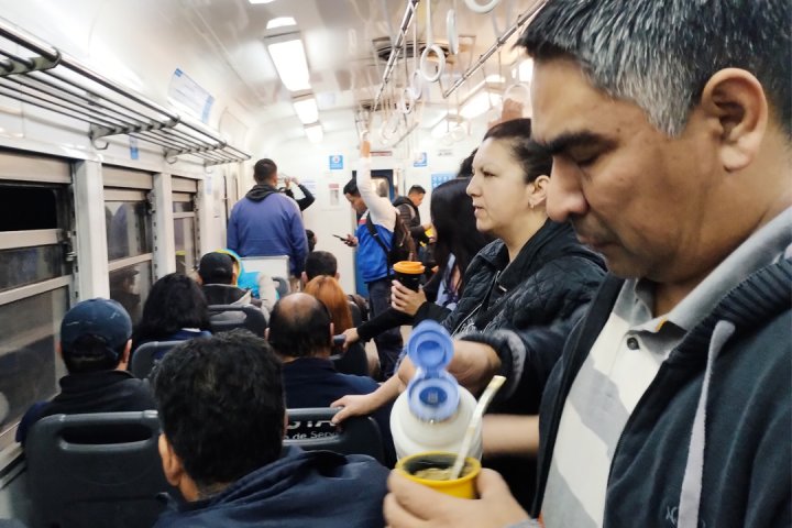 Rubén, trabajador hotelero, vive en Florencio Varela y trabaja en la Ciudad de Buenos Aires. Pasa más de 13 horas fuera de su casa | La Izquierda Diario