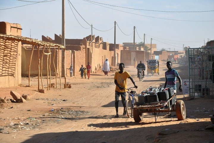 Arlit, en el norte del país, un pueblo minero en medio del desierto. Wikimedia / NígerTZai