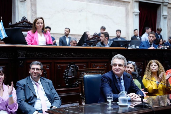 Agustín Rossi brindó su primer informe de gestión como Jefe de Gabinete l Foto: HCDN