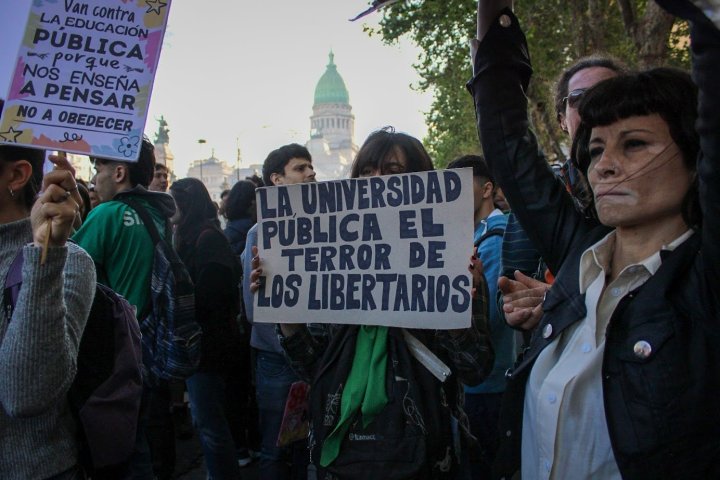 Milei vetó el financiamiento a las universidades tras masivas protestas en todo el país l Foto: Enfoque Rojo