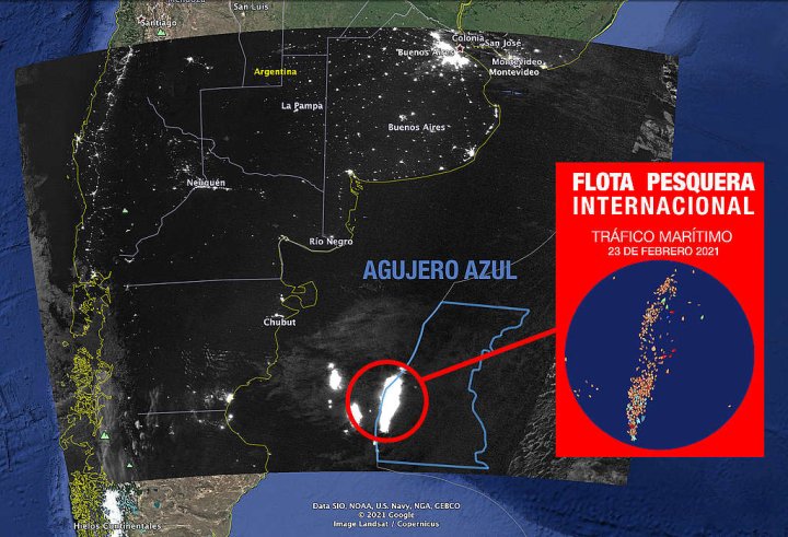 Imagen satelital de la NASA muestra buques pesqueros internacionales al límite de la zona económica exclusiva argentina, específicamente en el Agujero Azul | Imagen: Greenpeace