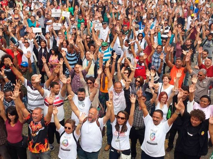 Asamblea de trabajadores de la Universidad de San Pablo