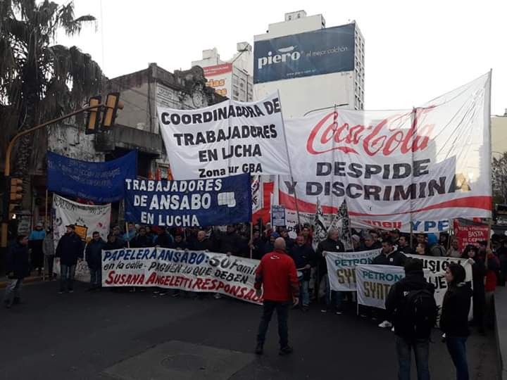 Coordinadora de Trabajadores en Lucha de la Zona Sur en una jornada contra los despidos, cierres de fábrica y suspensiones